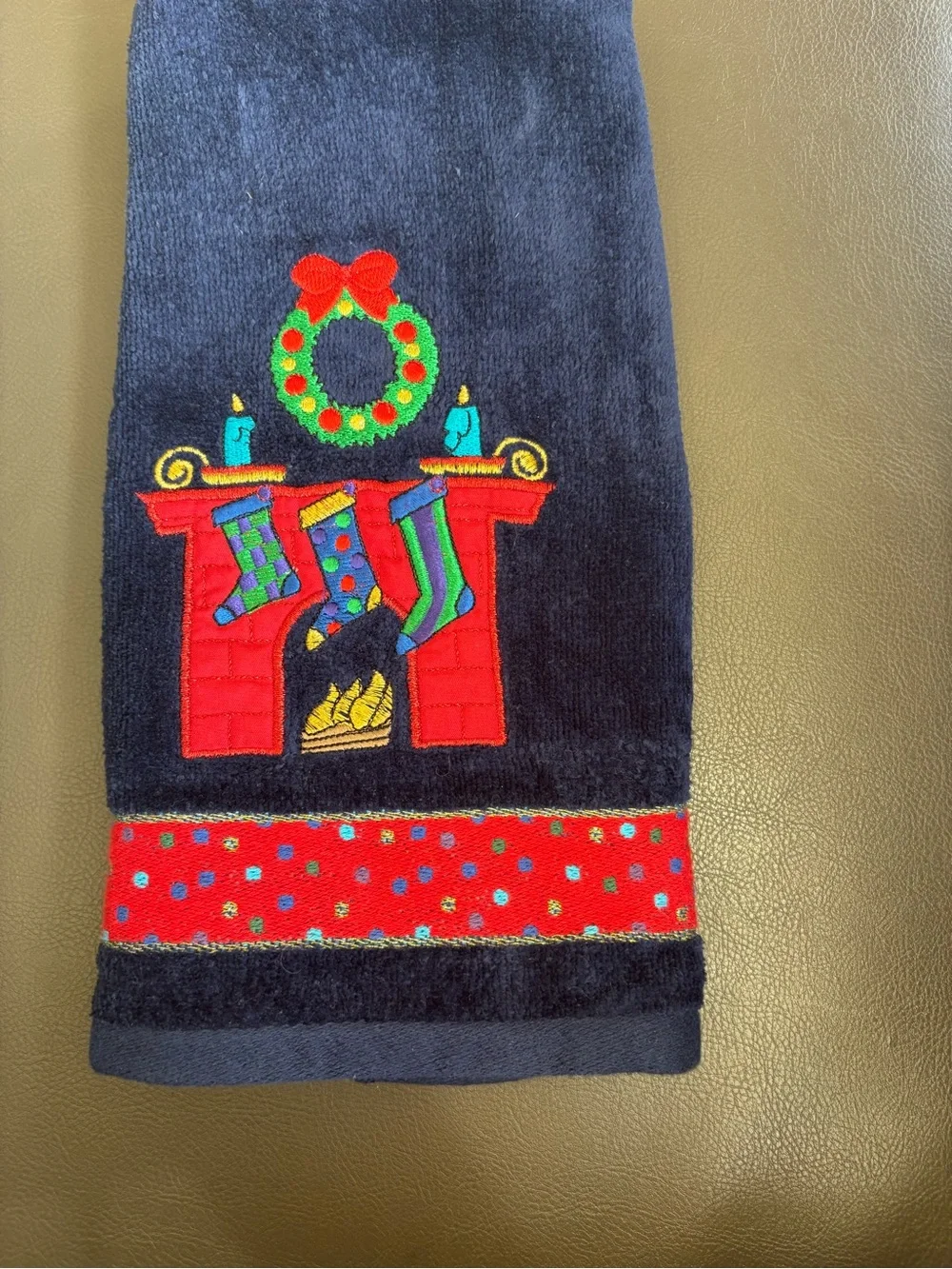 Cozy And Soft Christmas Hand Towel With Fireplace And Stockings